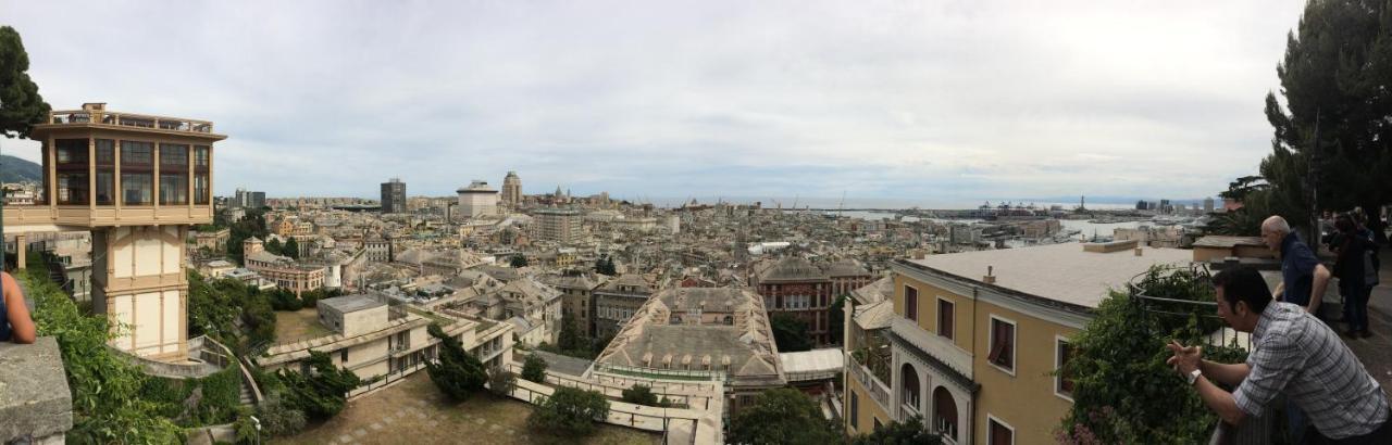 Old Port Apartment 4 Beds 热那亚 外观 照片